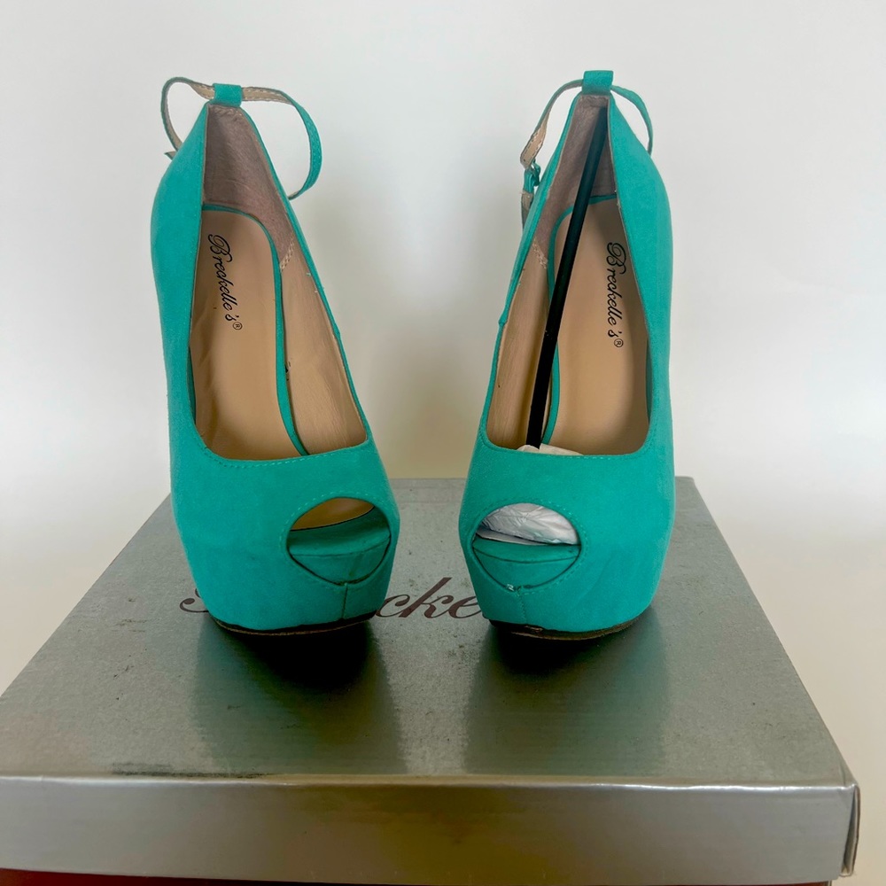 Women’s heels sz 6